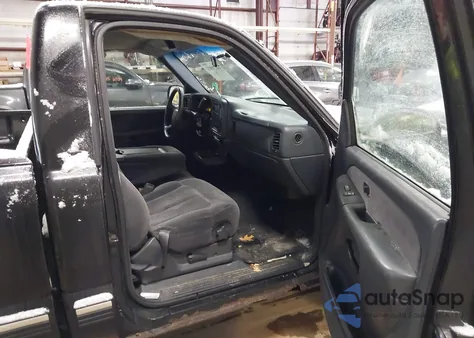 2000 Chevrolet Silverado 1500 Ls from USA, damaged, VIN 1GCEK14TXYZ124732